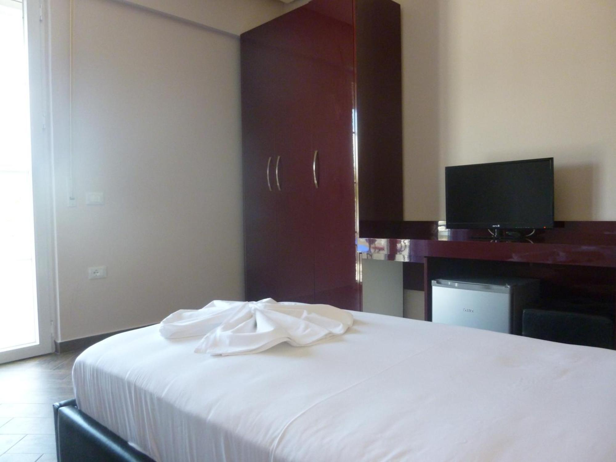 Villamaria Hotel Zverneci Buitenkant foto