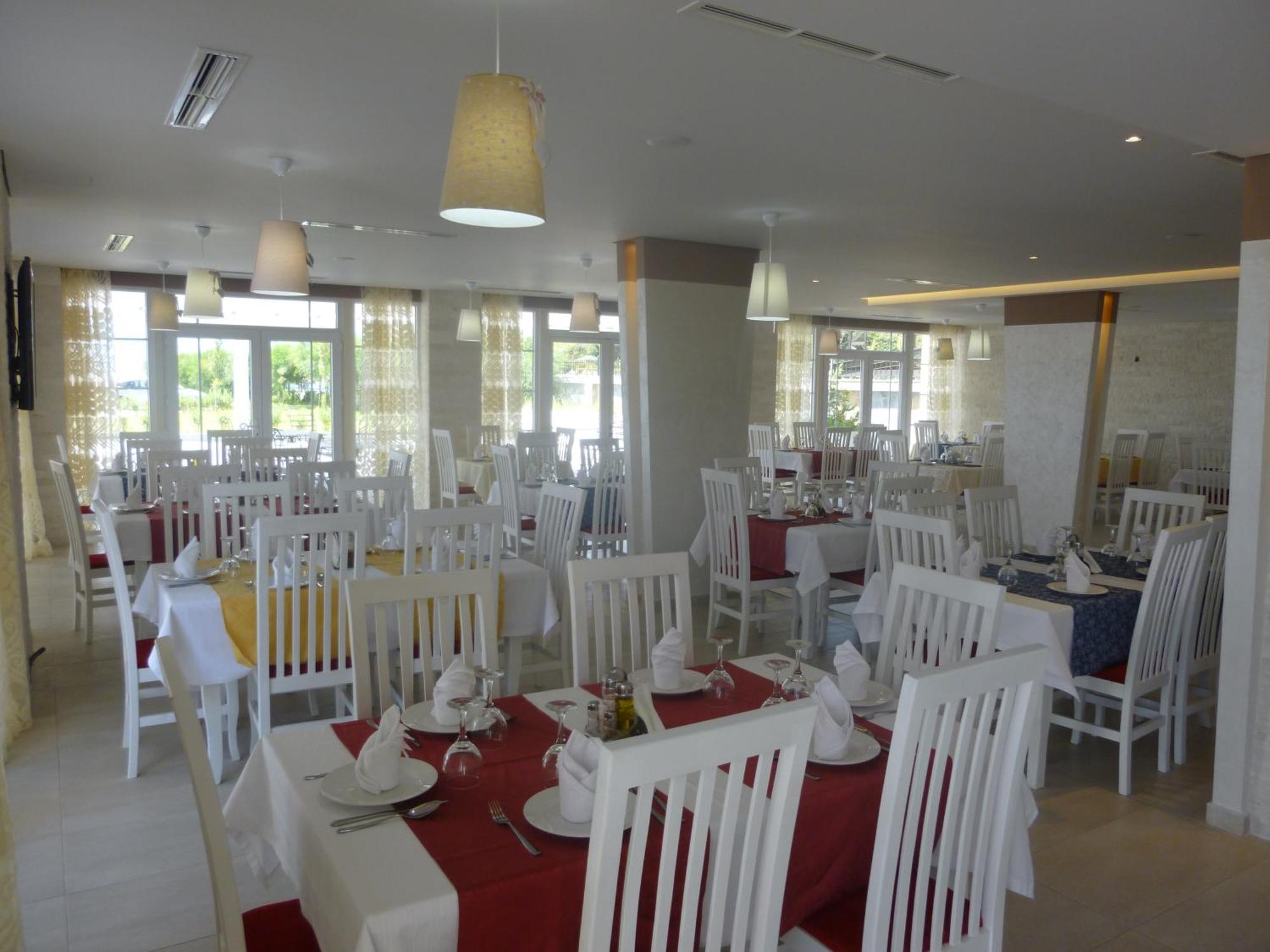 Villamaria Hotel Zverneci Buitenkant foto