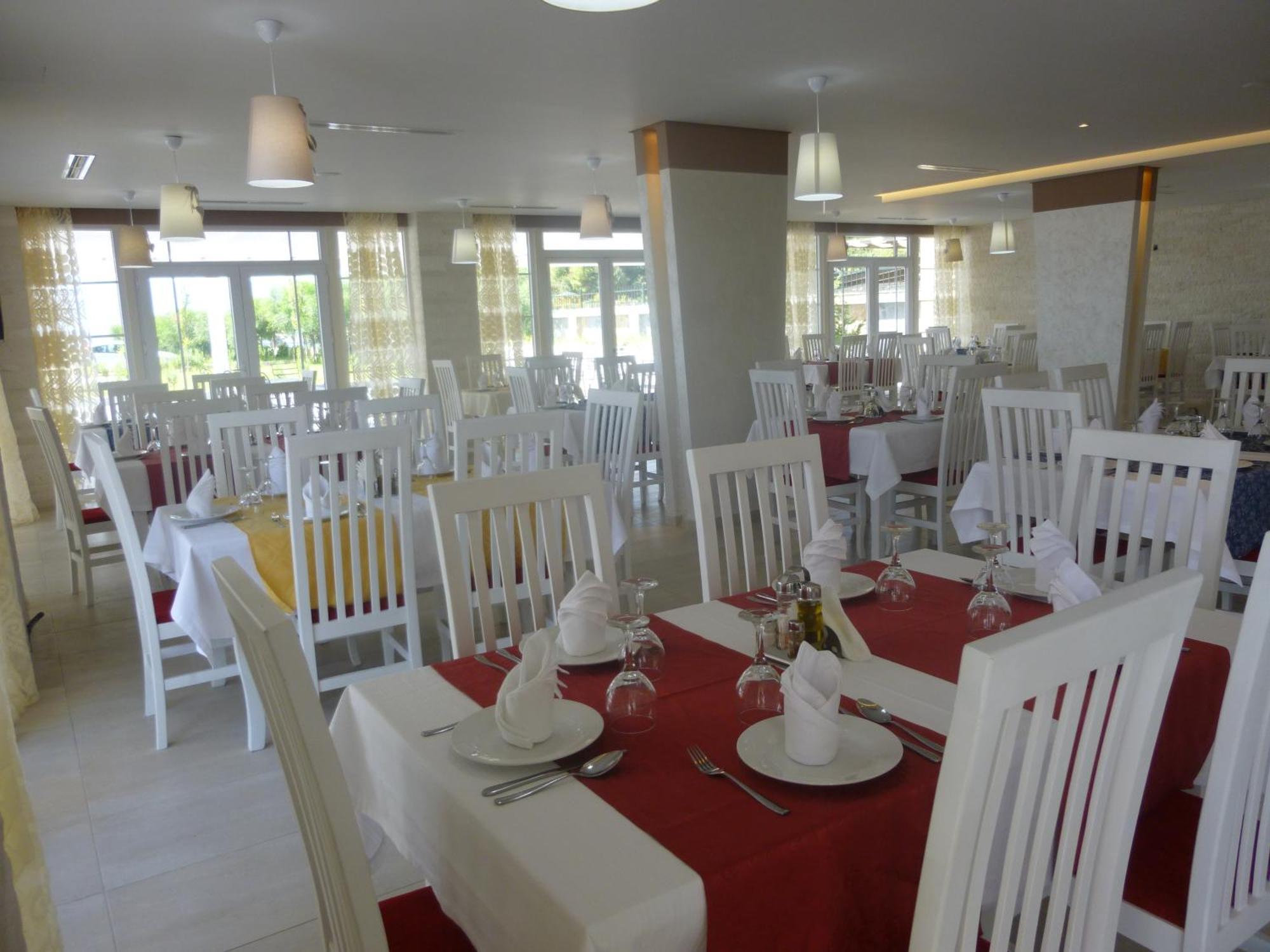 Villamaria Hotel Zverneci Buitenkant foto